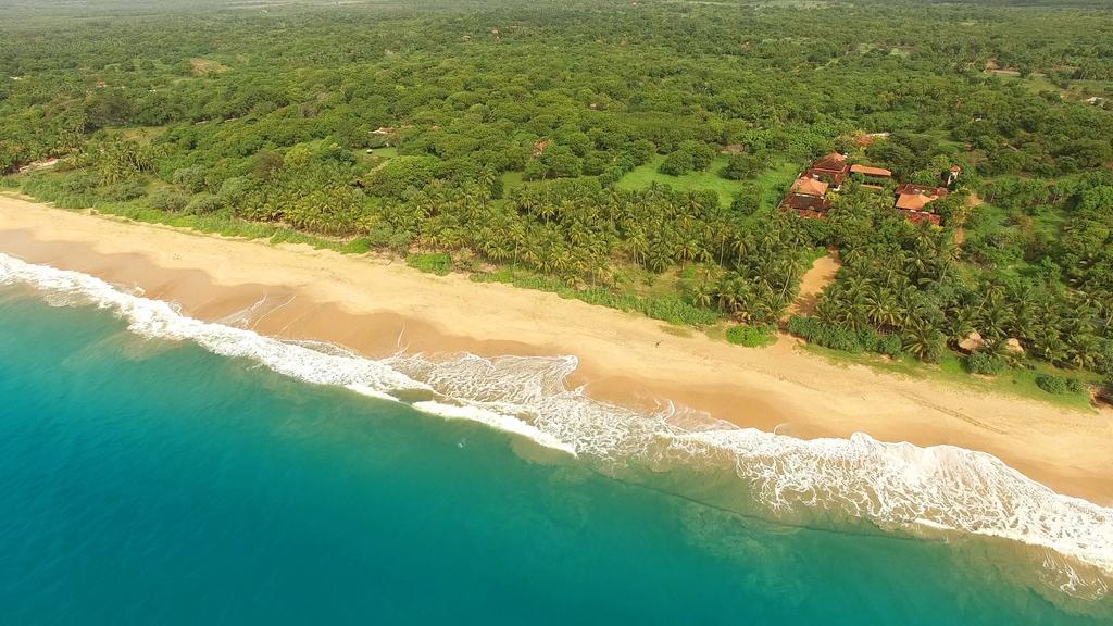 Ranna 212 Beach Resort Kahandamodara Kültér fotó
