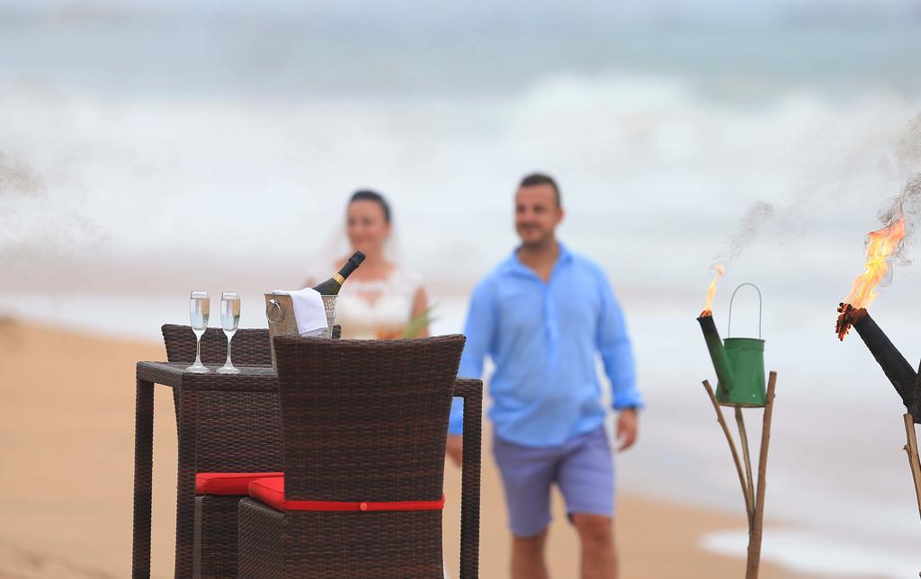 Ranna 212 Beach Resort Kahandamodara Kültér fotó